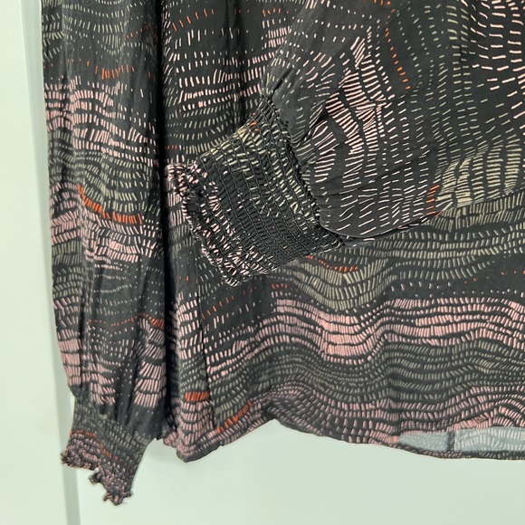 ANITA BLOUSE by Soaked in Luxury - Picture 3 of 4